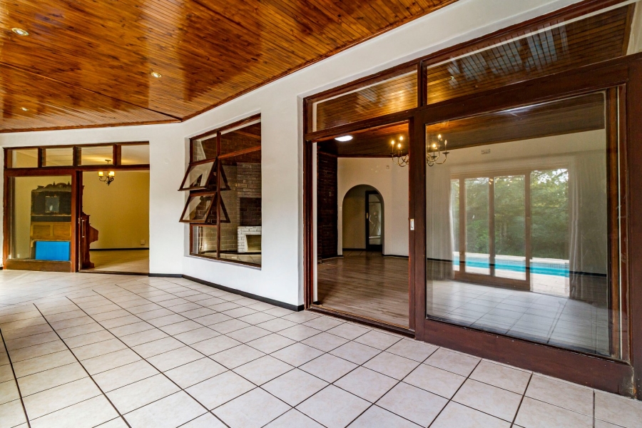 8 Bedroom Property for Sale in Helderberg Estate Western Cape